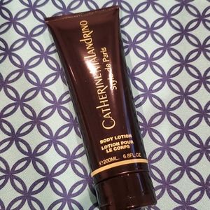 2/$20 Catherine Malandrino Style de Paris Body Lotion